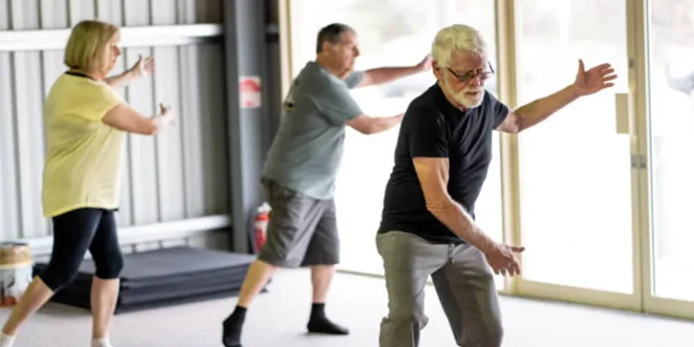 7 Basic Tai Chi Exercises for Seniors with Pictures