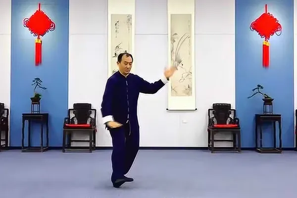 Brush Knee and Push (Lǚ Xī Ào Bù)