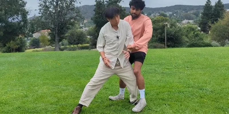 Kao (Shoulder Strike)